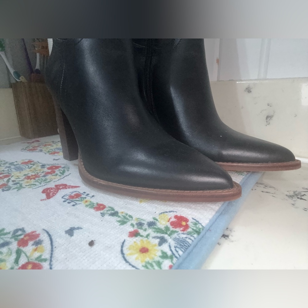 VINCE CANUTO- Woman’s Eckina Kneehigh Black Boot (SIZE - 7 1/2) - Picture 5 of 9